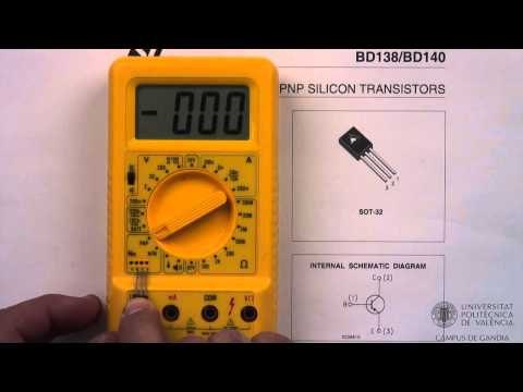Multímetro digital. Ganancia del transistor bipolar