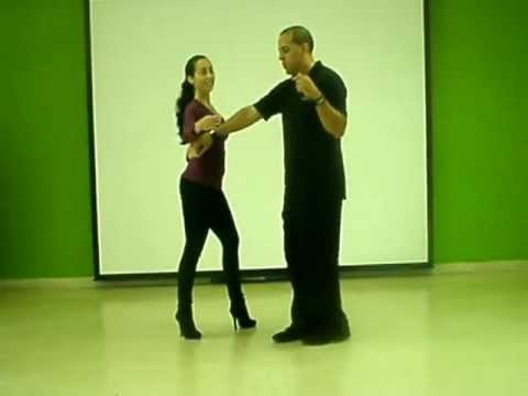Aprende a bailar salsa. El trombo