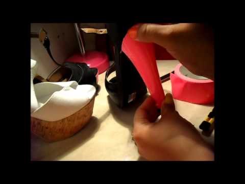 Customiza tus zapatos con cinta adhesiva