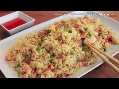 Arroz chino frito tres delicias