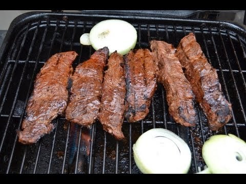 Costillas de res a la parrilla.