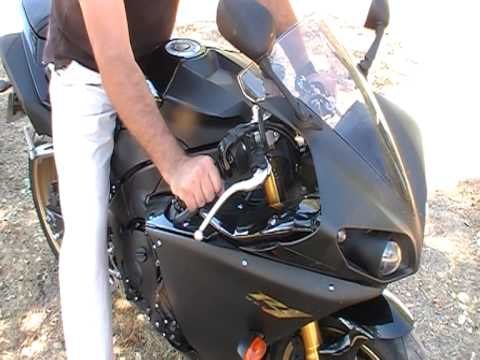 Cómo Frenar una moto