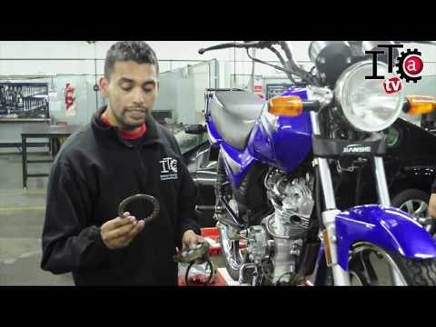 Mantenimiento del embrague multidisco de una moto