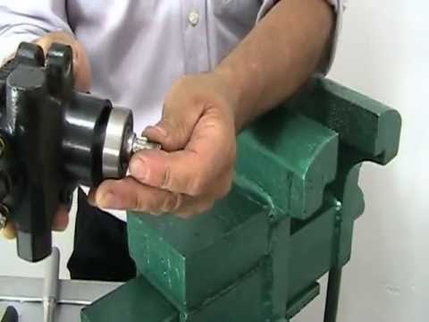 Reparación de una bomba hidráulica 1/3