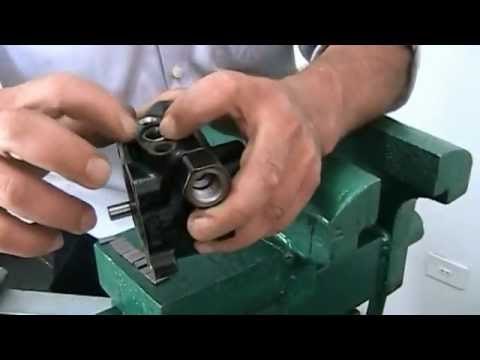 Reparación de una bomba hidráulica 2/3