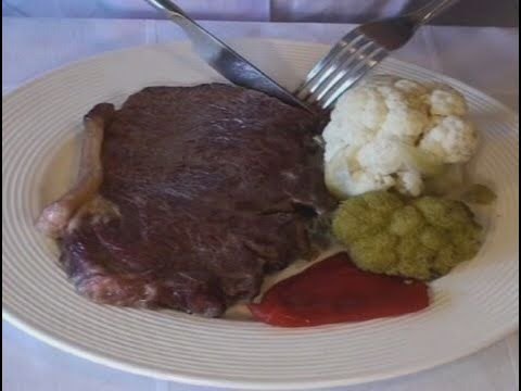 Cómo usar los cubiertos en una cena formal