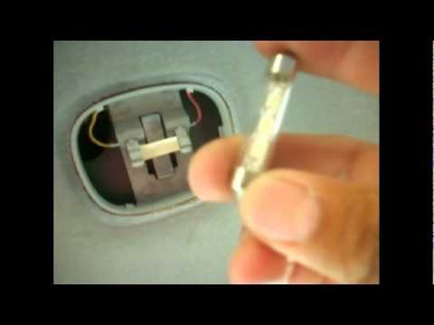 Probar la luz de cortesía, luz interior del coche