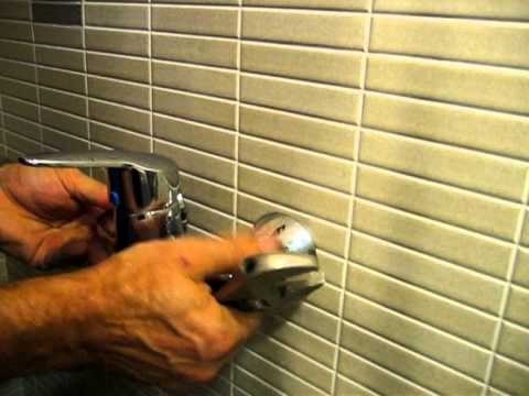 Montaje de grifo monomando para ducha