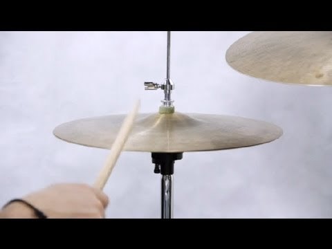 Batería -  Tocar una base de rock con palillos de madera