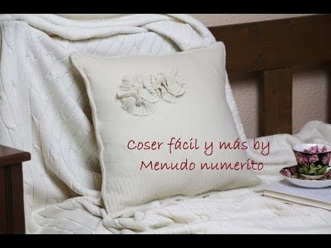 Cojín fabricado con jersey de lana