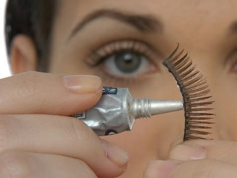 Colocar pestañas postizas