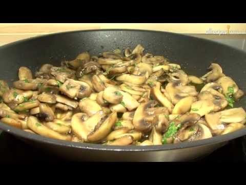 Champiñones al ajillo