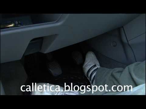 Asi se conduce un coche manual