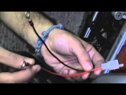 Instalación de toma de 12v en la moto 