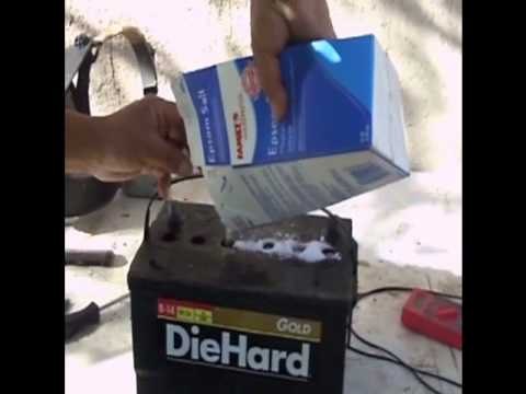 Reparar una batería con sal y agua