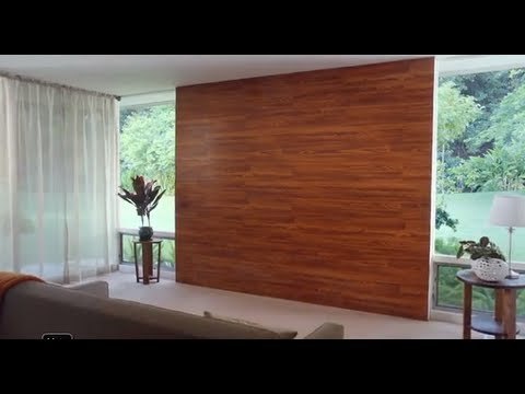 Pared decorada con piso laminado