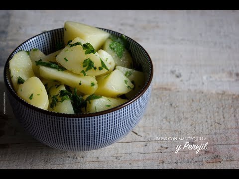Papas con mantequilla y perejil