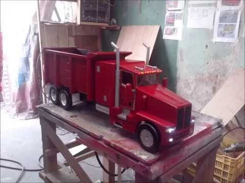 Espectaculares Camiones a escala