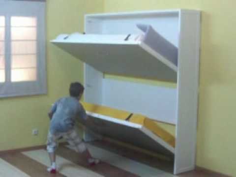 Así funciona una cama litera abatible