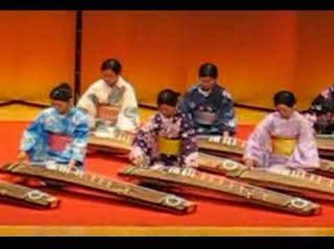 Koto - instrumento musical japonés