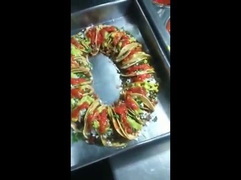Rosca de Reyes Magos con tacos