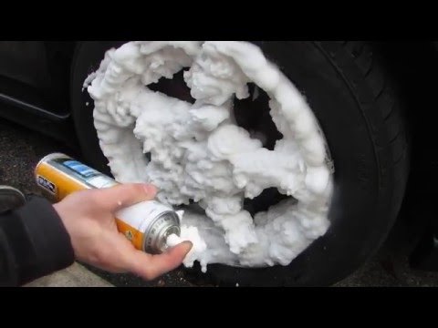 Limpiar las llantas del coche