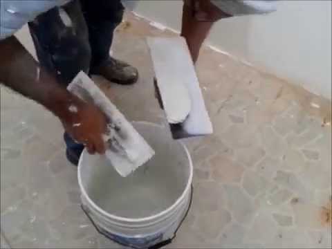 Aplicación de pasta tipo yeso