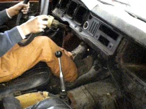 Purgar los frenos de un coche