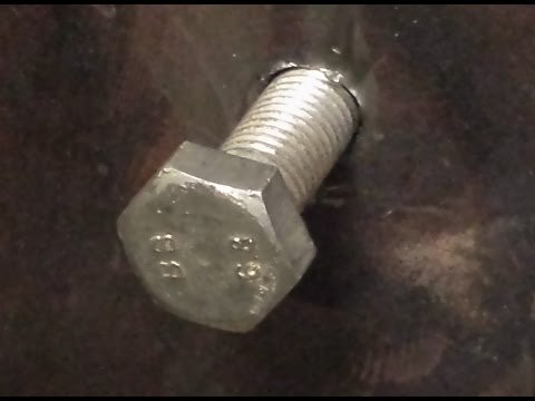 Consejos para aflojar un tornillo muy duro sin dañarlo