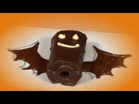 Preparando murciélagos de chocolate (pastelitos) 