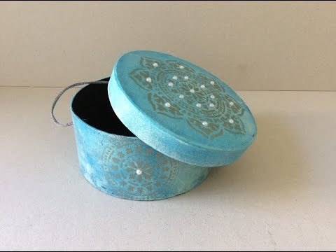 Haz un sombrerero antiguo con una caja de cartón