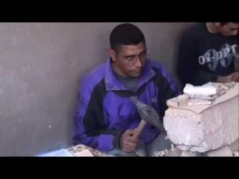 Cómo se hacen los mosaicos pieza por pieza