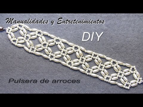Pulsera de perlas alargadas