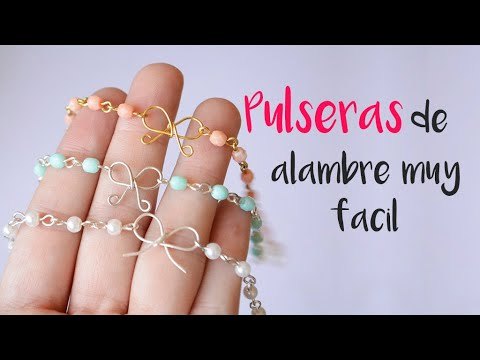 Pulsera de alambre y bolitas