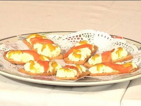 Montadito de queso con salmón
