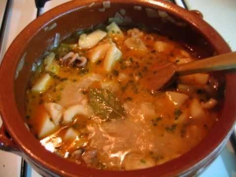 Guiso de sepia con cebolla