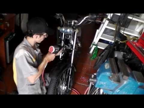 Como cambiar el aceite hidráulico a las barras de una moto 4/4